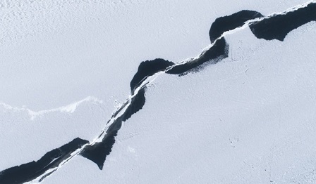 Image of a giant crack in a glacier