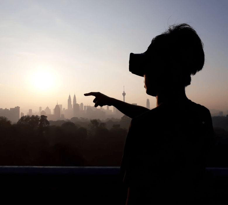 Powerpoint Optimised Image-virtual reality (1)