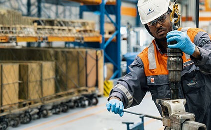 Wärtsilä service employee at workshop