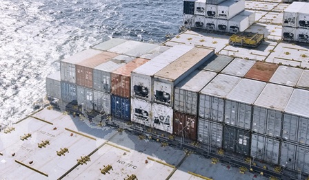 Improved-lifecycle-efficiency-with-water-lubricated-stern-tube-solutions-banner