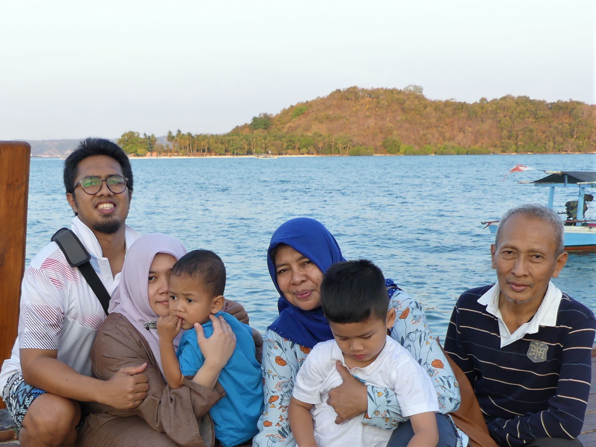 Syawalianto Rahmaputro and family