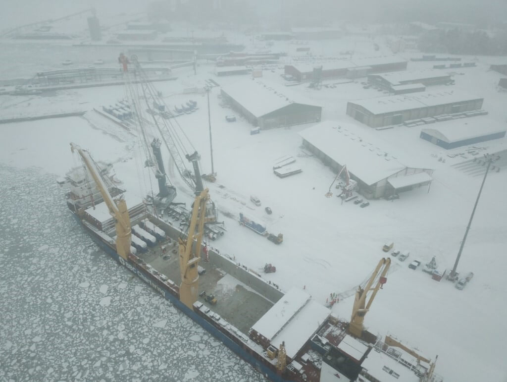 Arctic shipping