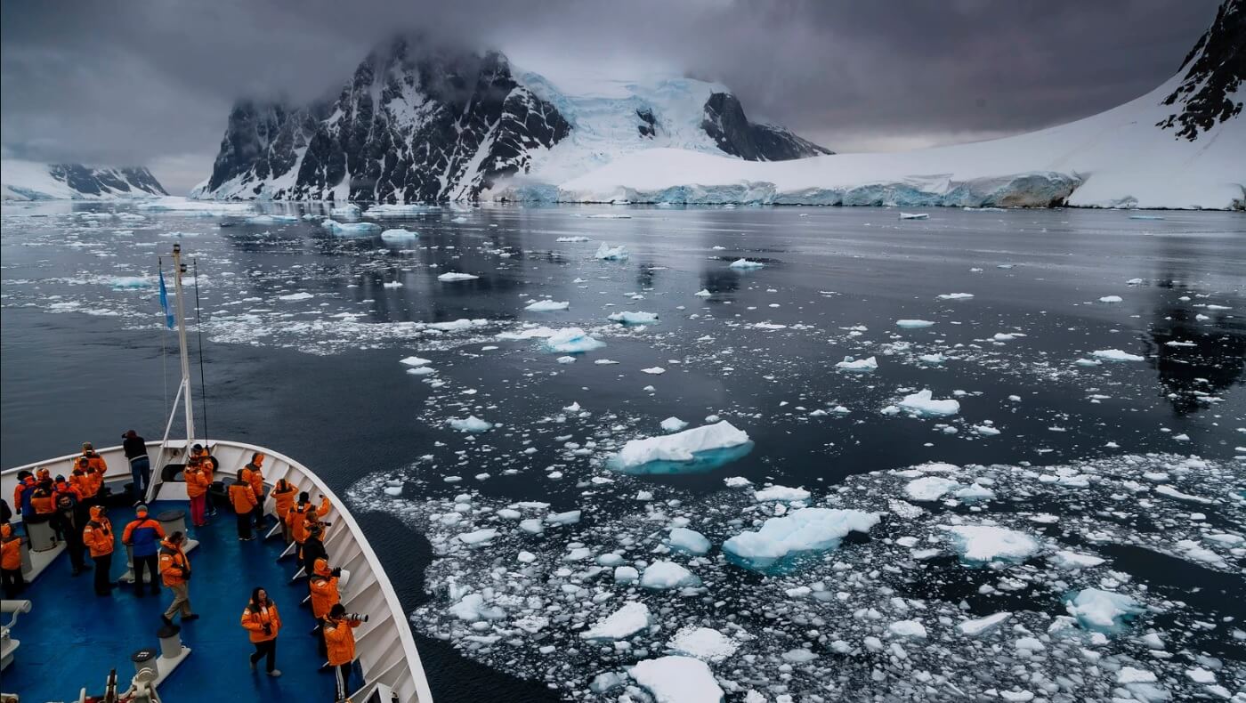Arctic shipping