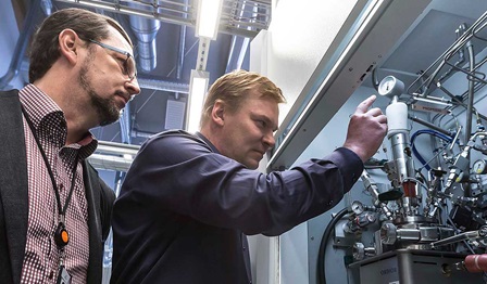 Turning plastics into power