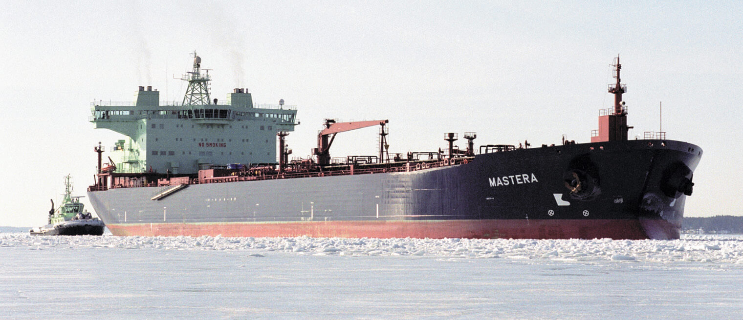 Double-acting tankers TEMPERA and MASTERA for navigating in ice