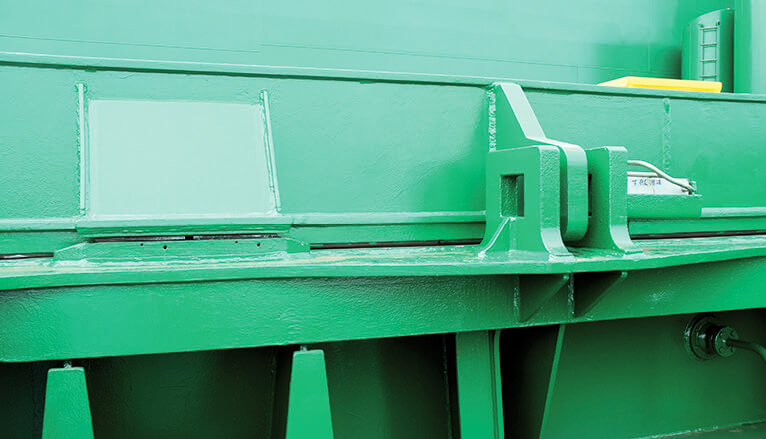Hatch cover panel seals 