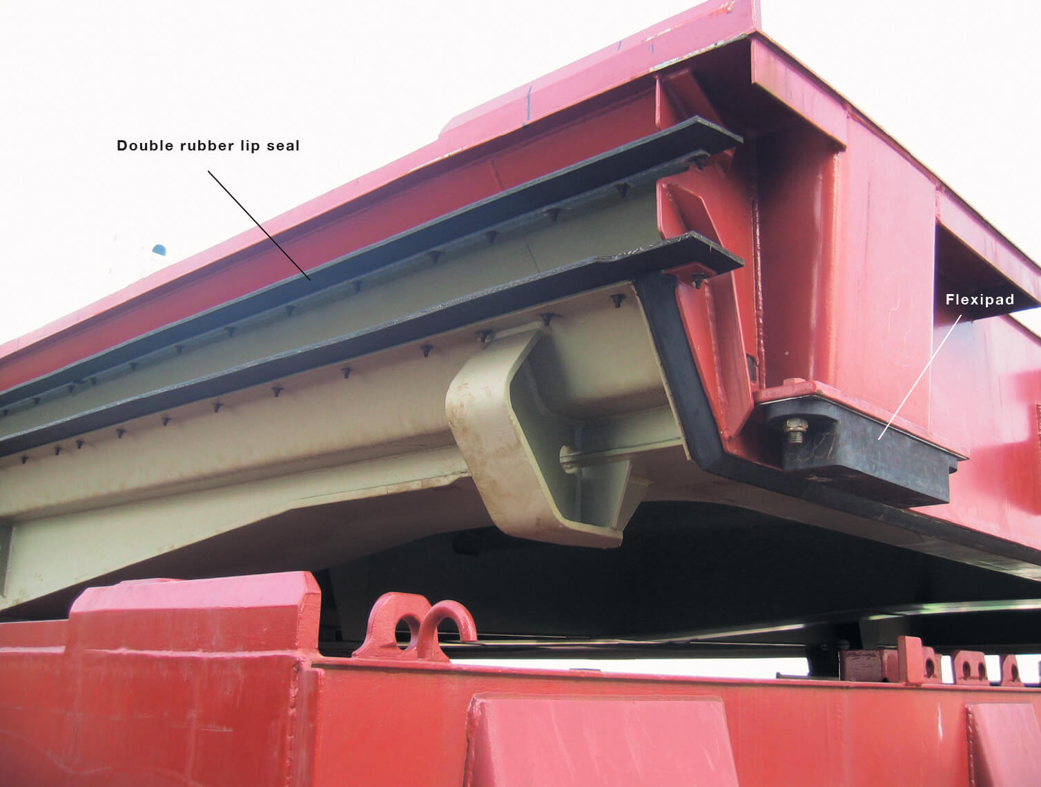 Hatch cover panel seals 