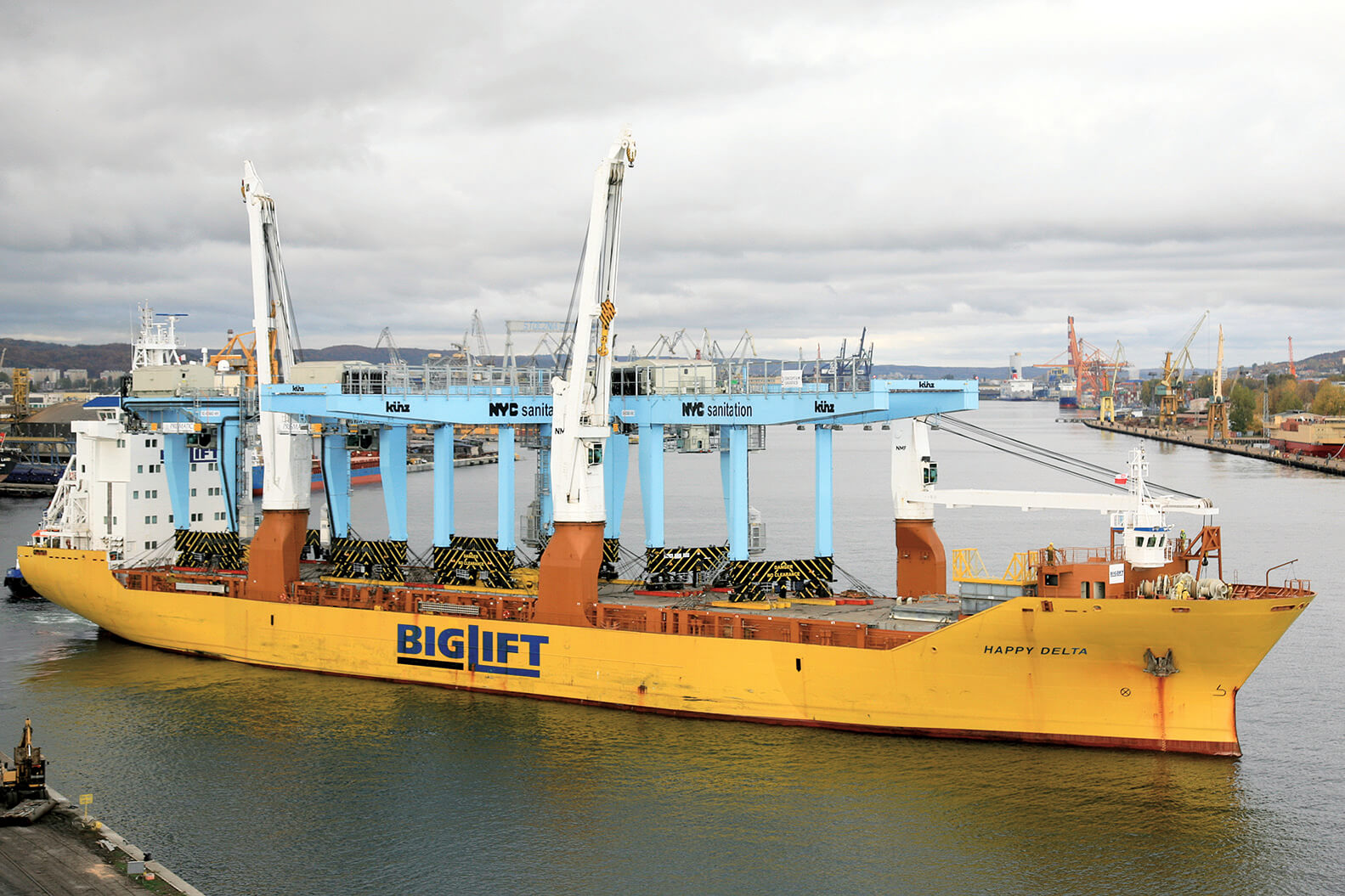 Heavy lift ships 