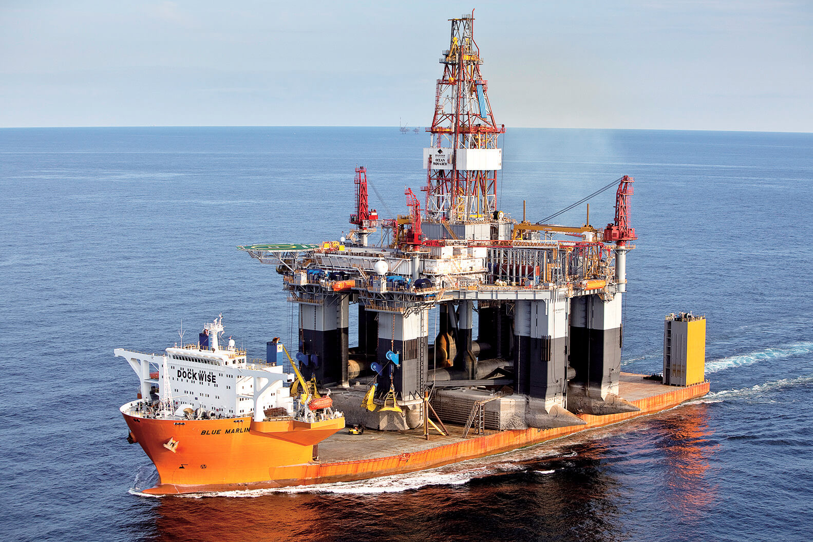 Heavy lift ships 