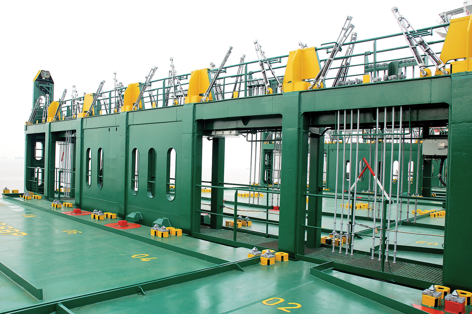 Lashing bridge 