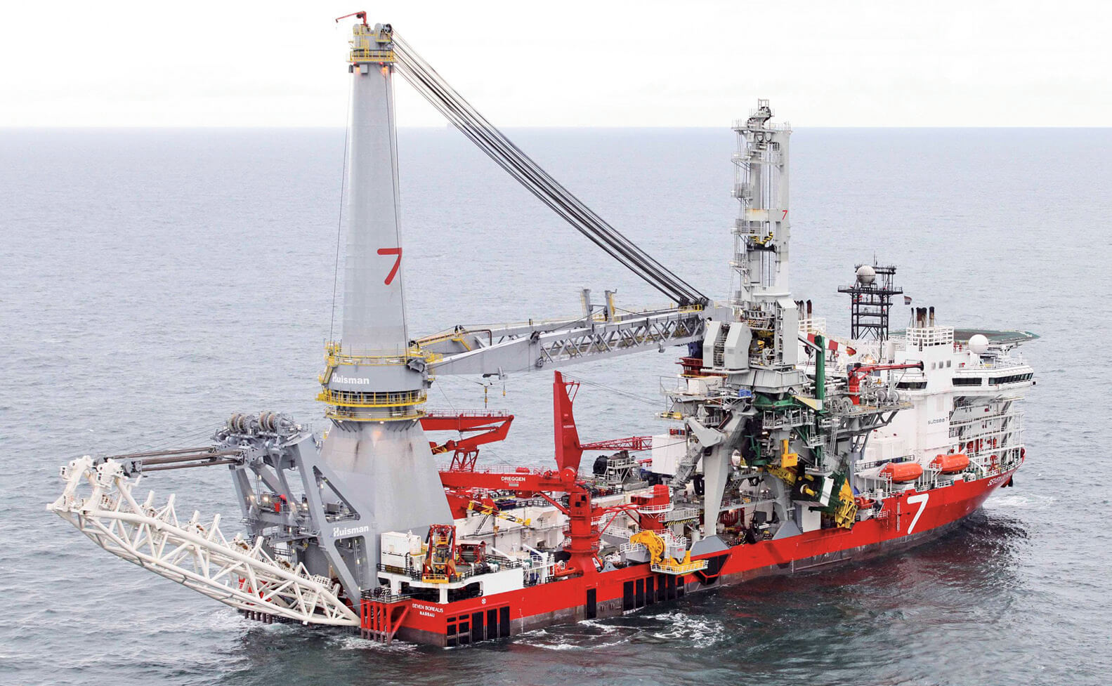 Pipelay/Heavy Lift vessel SEVEN BOREALIS