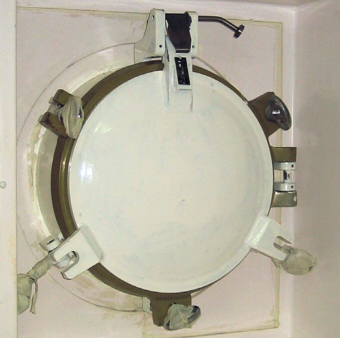 Porthole, port light, sidescuttle