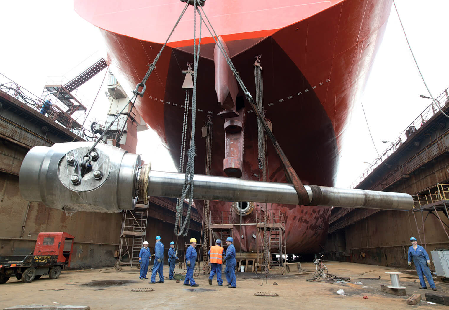 Propeller hub (of CP propeller)