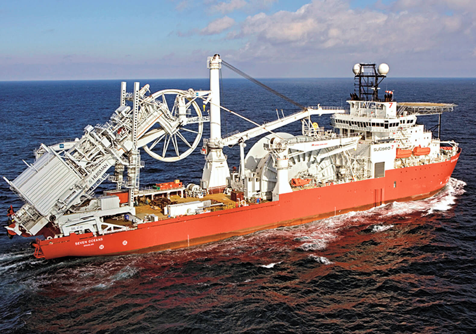 Rigid pipelaying vessel SEVEN OCEANS