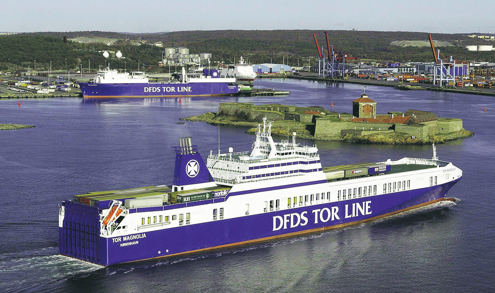 Ro-ro freighter TOR MAGNOLIA