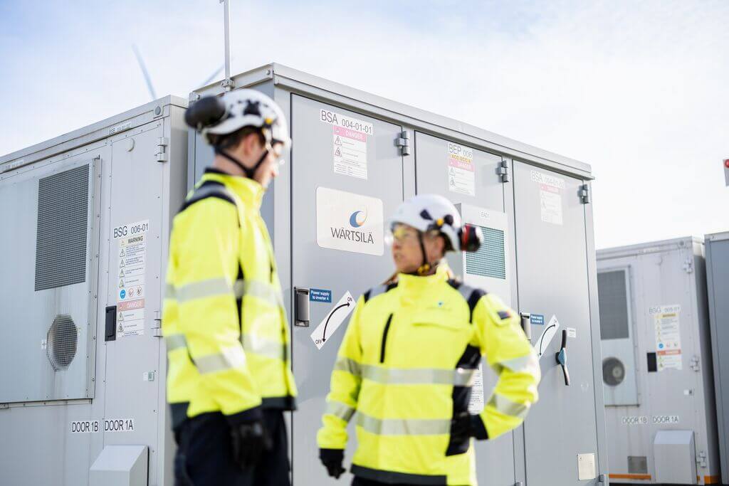 Engineers at Giga storage ES&O site. Shot in Q4 2023
