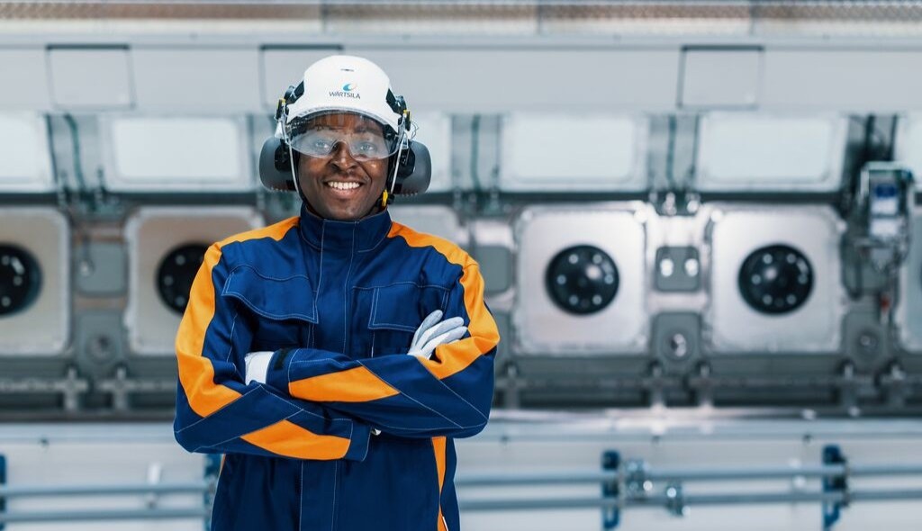 Male factory worker with the Wärtsilä W46TS engine