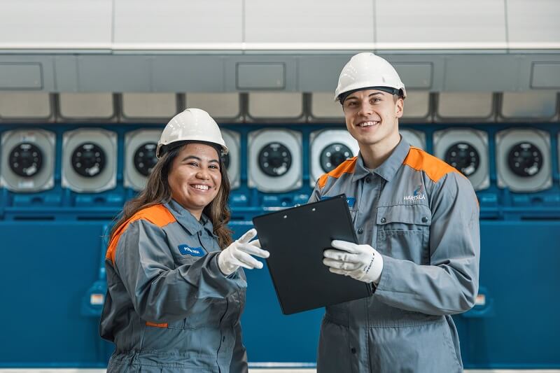 People_in_powerplant