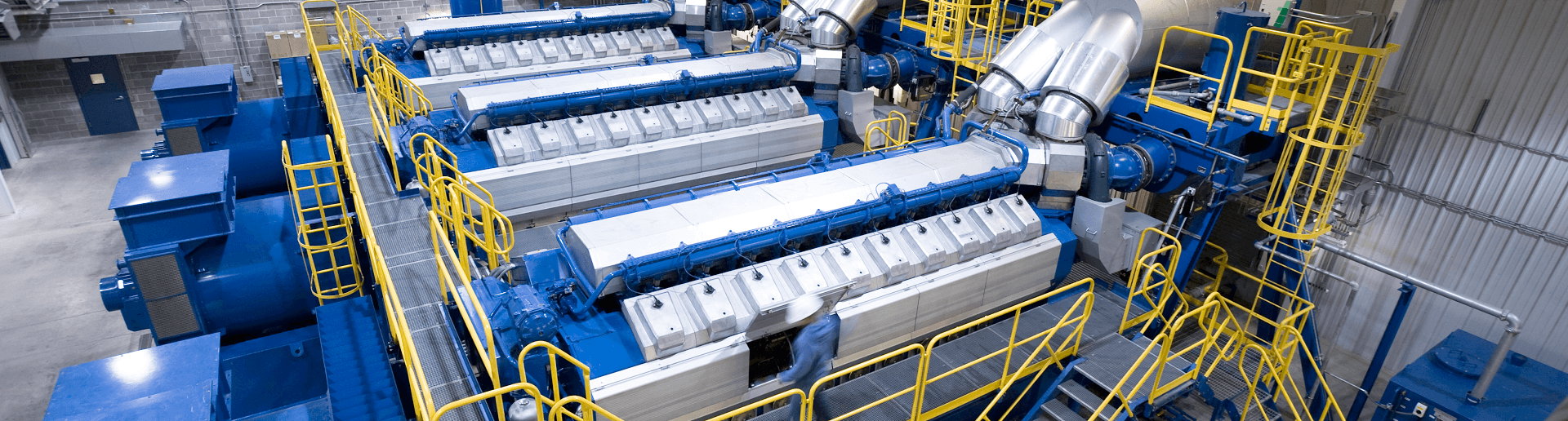 W34SG_engine_room_1920x516