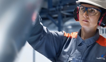 Engineer working in the engine hall (1920 x 690 px)