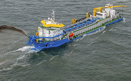 Hopper dredger