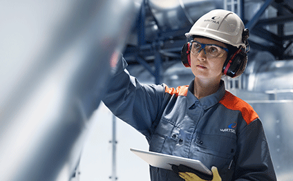 Wärtsilä employee on site