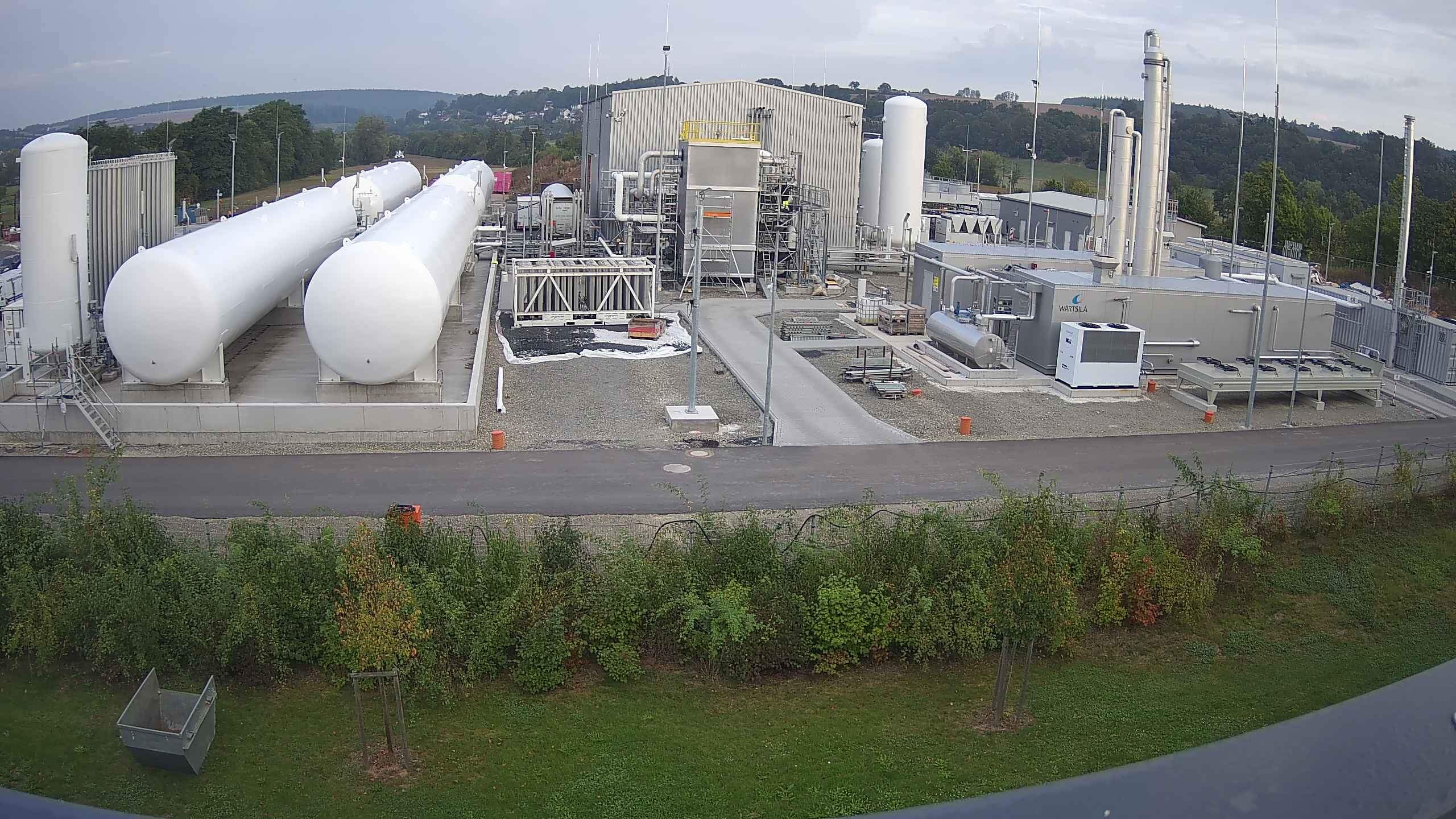 Grid Gas Liquefaction