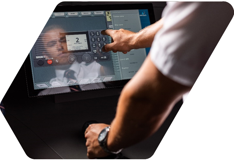 men using the Wärtsilä GMDSS Simulator