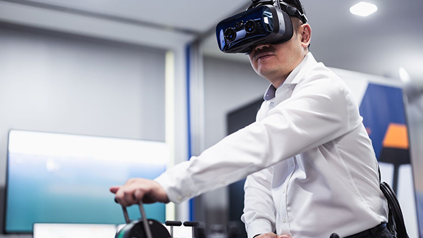 Man uses virtual glasses