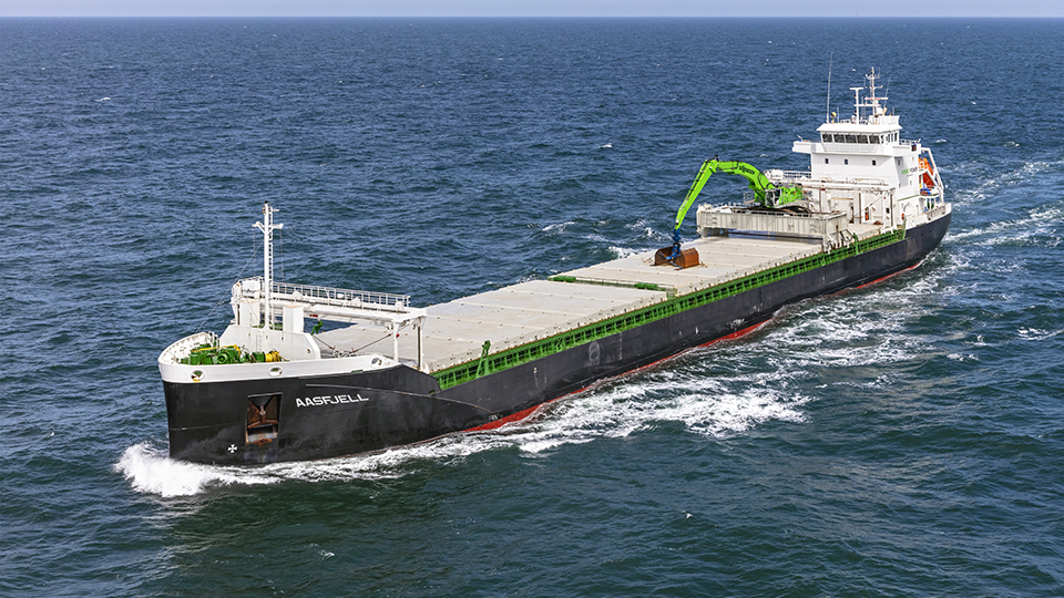 Hybrid solution for Aasen Shipping's modern bulk carrier