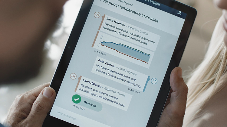 tablet showing a case from Wärtsilä Expert Insight service