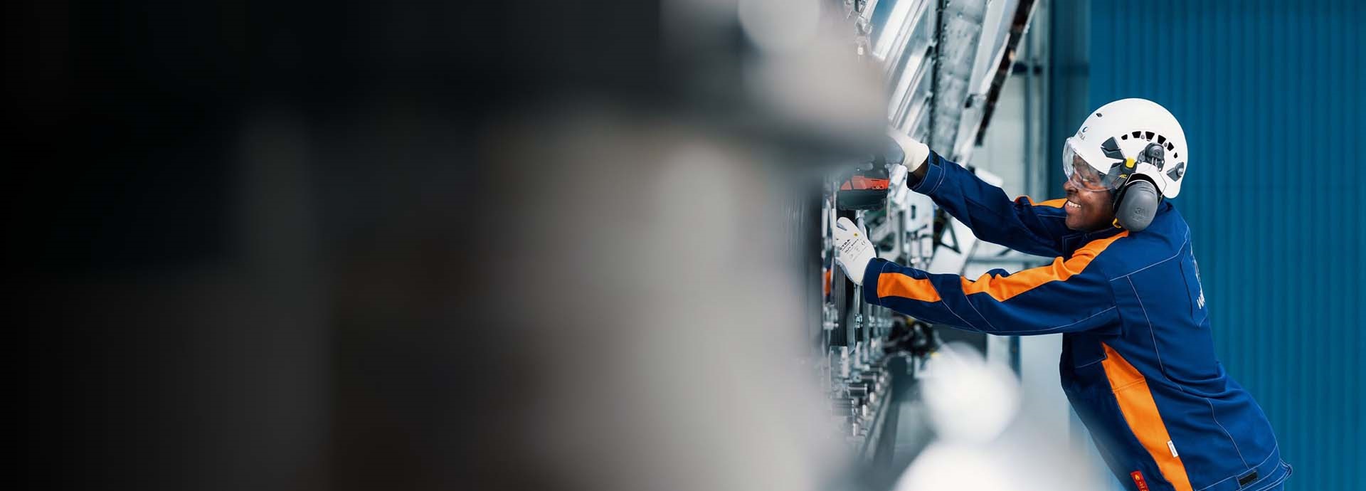 Male factory worker with the Wärtsilä W46TS Engine