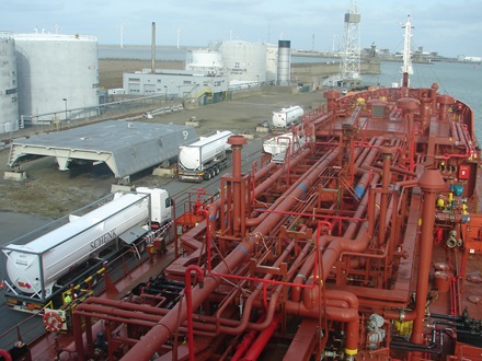Fig. 4 - Offloading of ethane in Zeebrugge, Belgium – February 2015.
