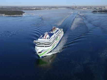 Powered by Wärtsilä 50DF dual-fuel engines that run mostly on liquefied natural gas (LNG), the Megastar is one of the most modern, state-of-the-art vessels currently traversing the Baltic.