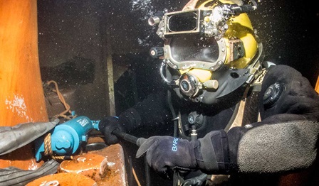 Save time with underwater repair and maintenance