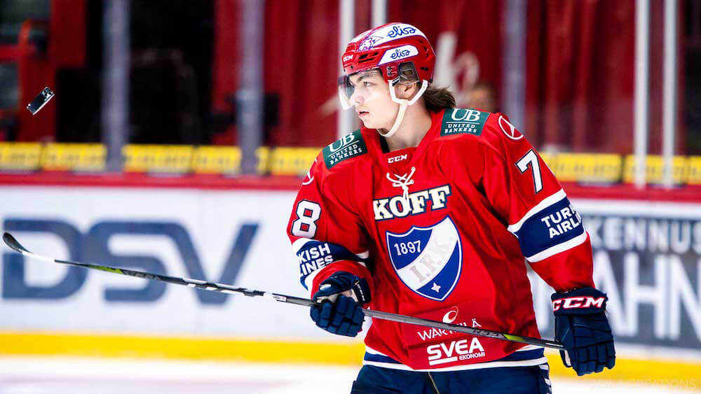 HIFK star Niklas Nordgren scores with a smile2